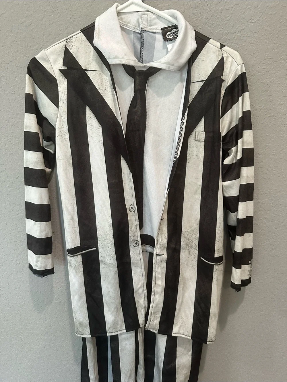 Rubies Beetlejuice one piece costume kids Sz L (12-14) NWOT Halloween costume
